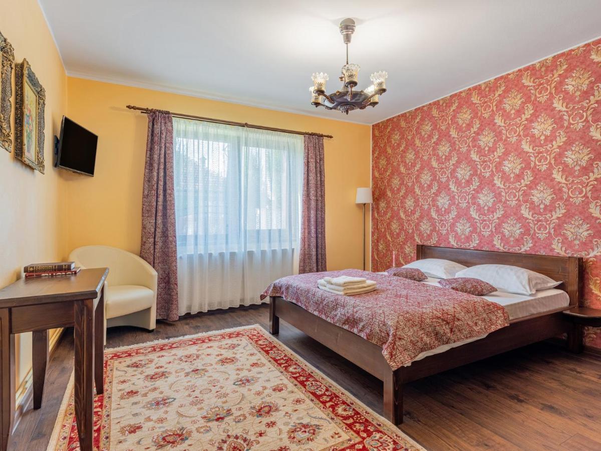 Hotel Casa Saraste Rîşnov Exteriér fotografie
