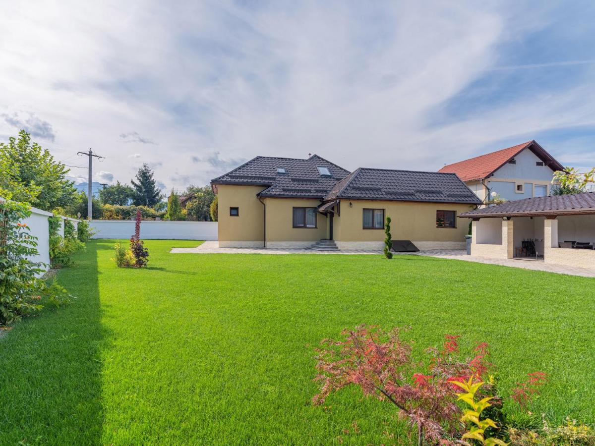 Hotel Casa Saraste Rîşnov Exteriér fotografie