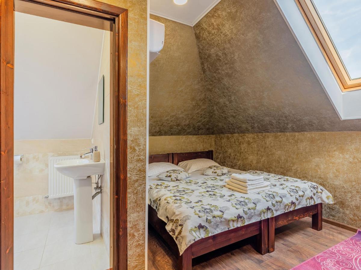 Hotel Casa Saraste Rîşnov Exteriér fotografie