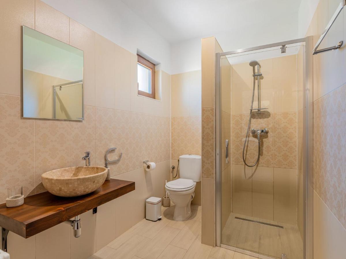 Hotel Casa Saraste Rîşnov Exteriér fotografie